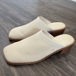 Vivaia Sandals